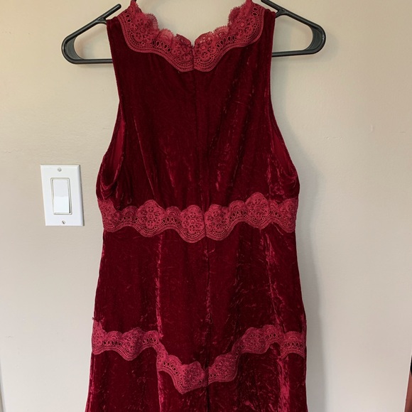 Red Velvet Dress with lace - Picture 8 of 15